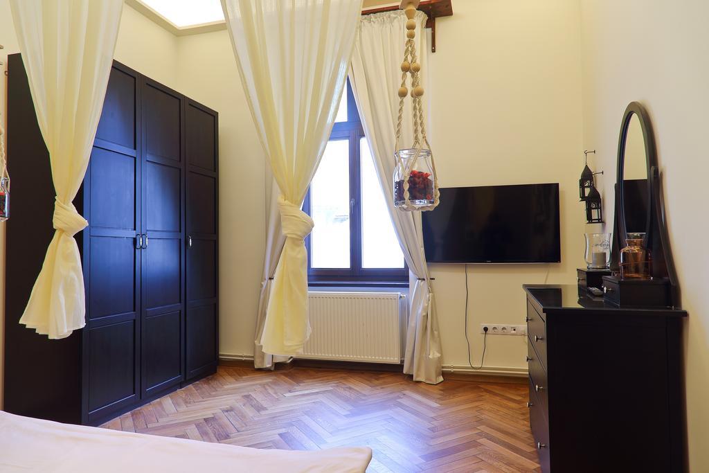 Arina Apartments 2 Braşov Buitenkant foto